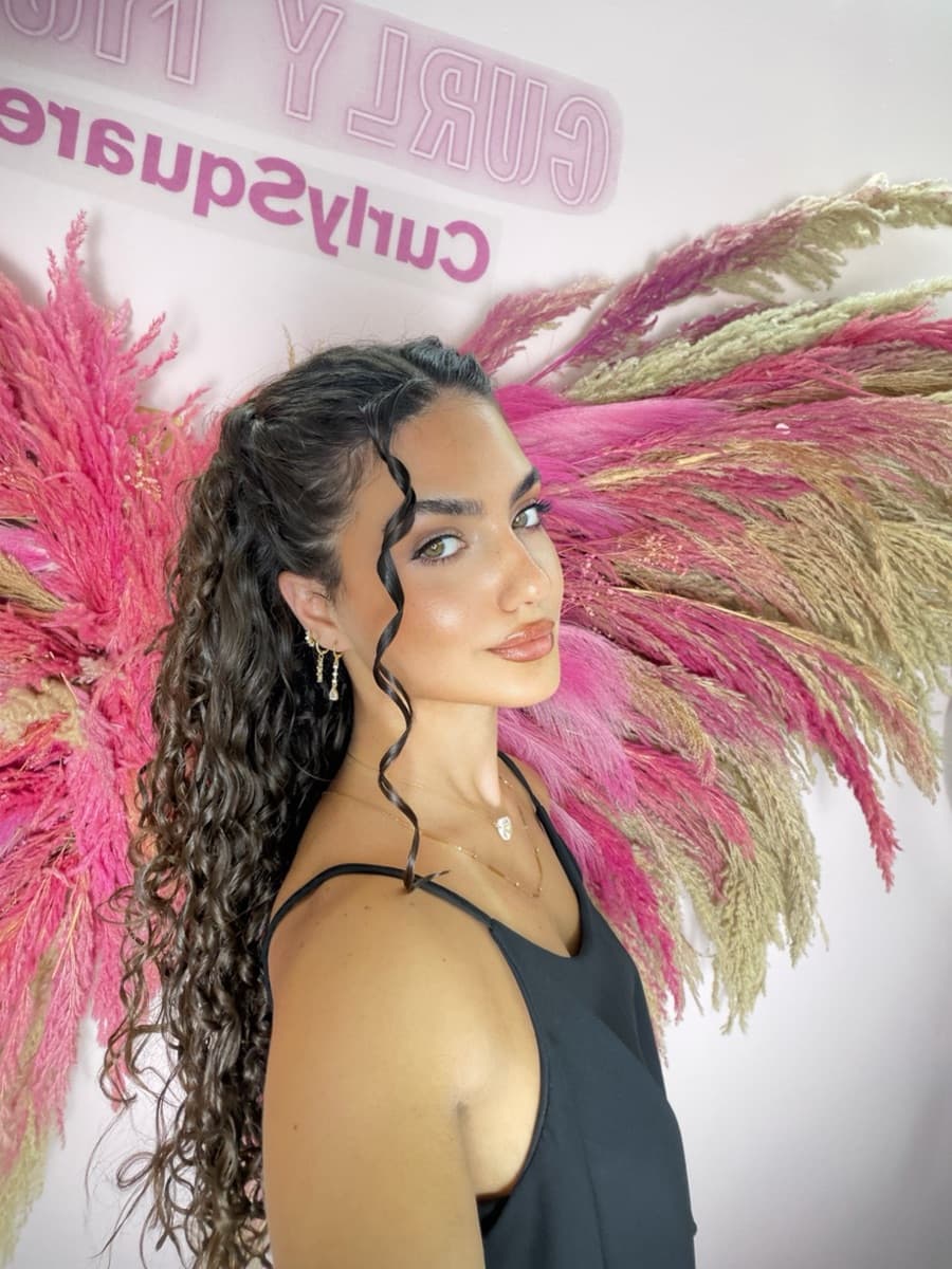 Showcasing a Hair Style for curly hairs at Curly Square